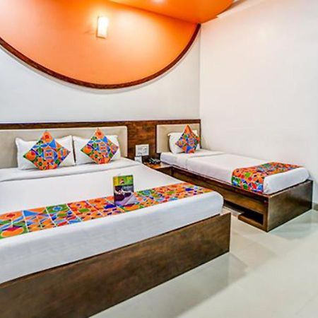Hotel Adore Palace Bombay Extérieur photo