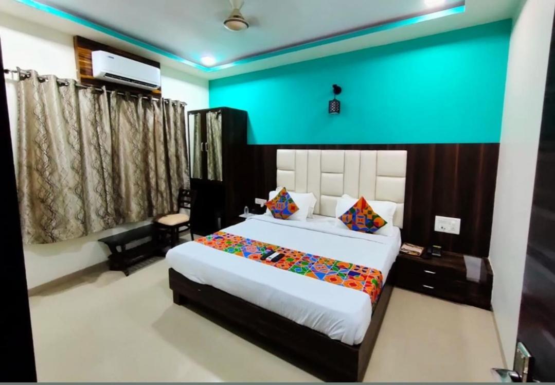 Hotel Adore Palace Bombay Extérieur photo
