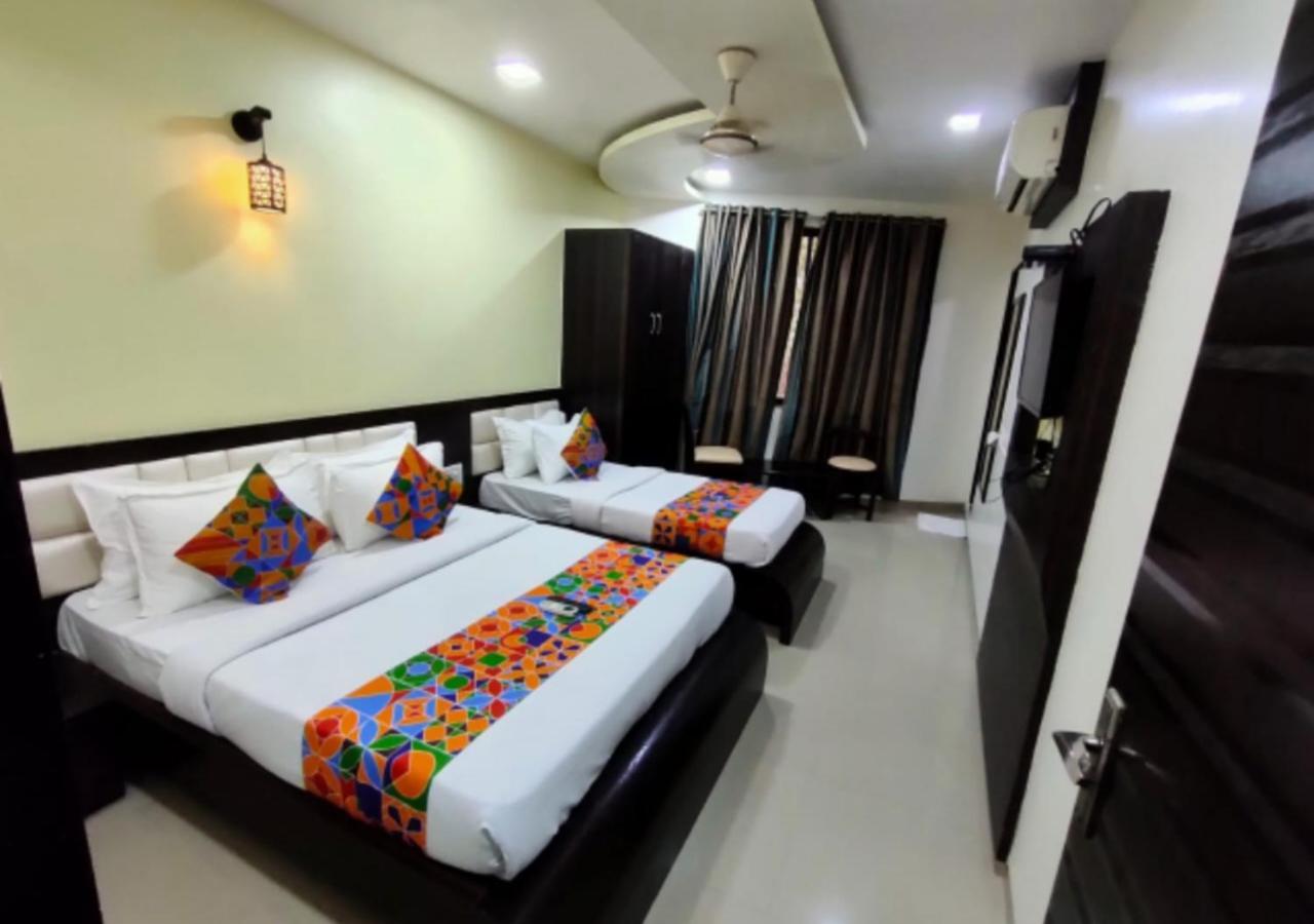 Hotel Adore Palace Bombay Extérieur photo