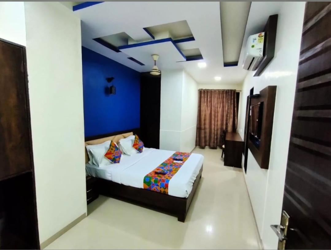 Hotel Adore Palace Bombay Extérieur photo